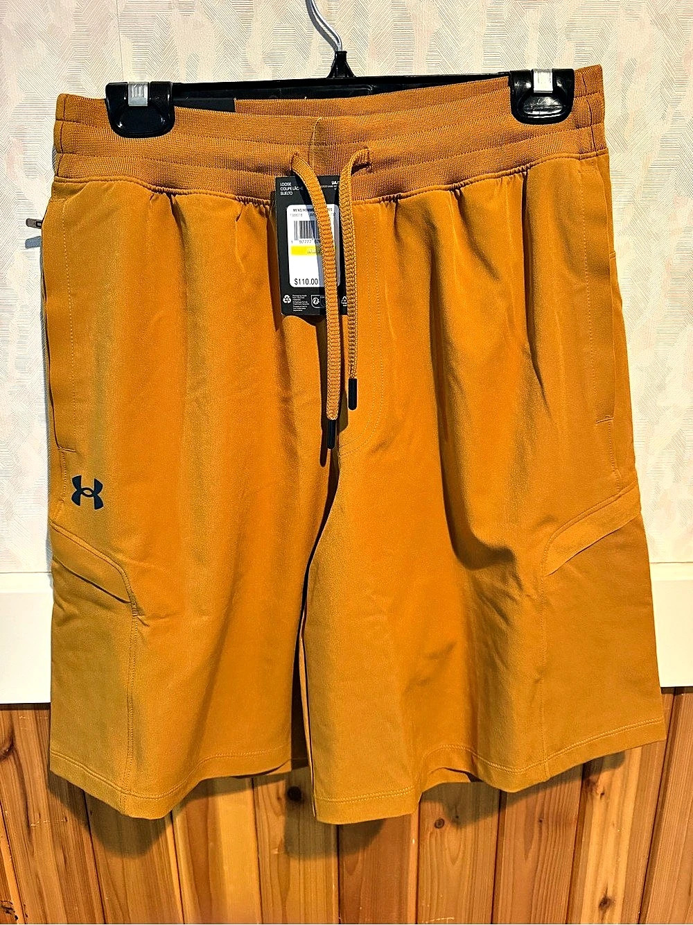 NWT Under Armour UA Sportstyle Woven Cargo Shorts brown Medium